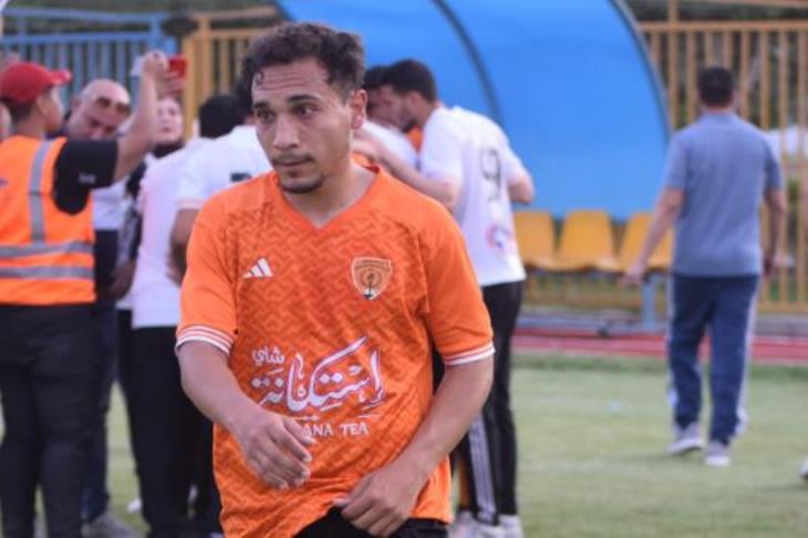 أحمد عبد الواحد لاعب المنصورة